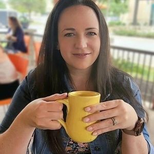 Meet your Posher, Megan